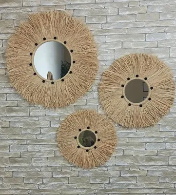 RAFFIA POMPOM MIRROR 