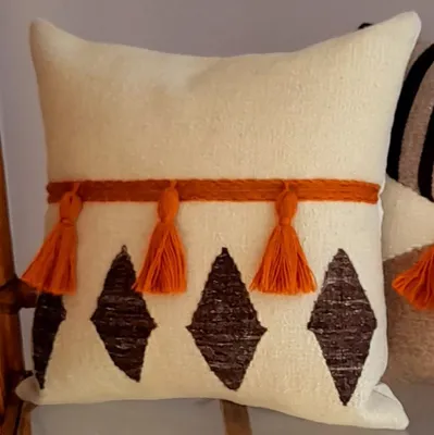Hand-made pillow