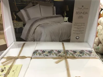 Lace or embroidered duvet cover sets