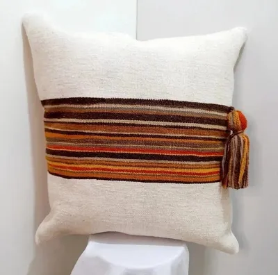 Hand-made pillow