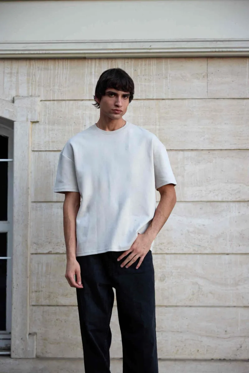 100% Cotton Unisex Oversized Crew Neck Plain T-Shirt — picture 4